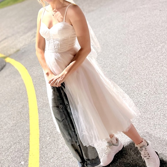 David’s Bridal A-line tulle Dress - Picture 1 of 5